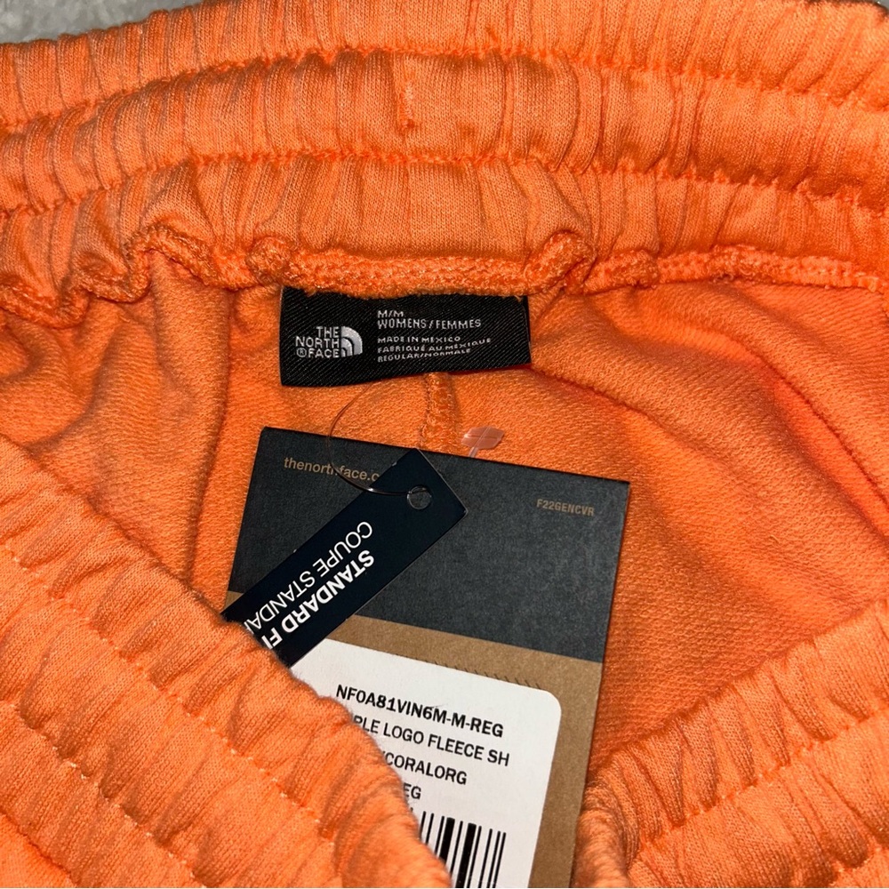 The North Face Women's Simple Logo Fleece Shorts Orange Medium NWT - Picture 4 of 4